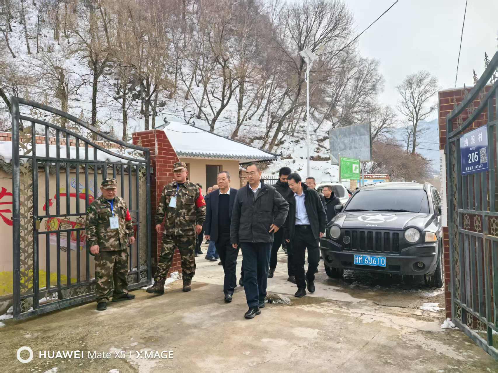省林草局高建玉一行深入洮河生态建设管护中心督导春季护林防火工作
