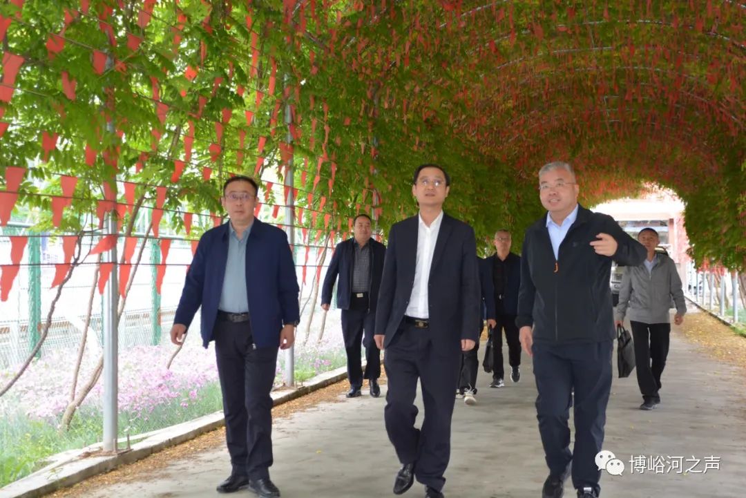 冯兴平深入博峪河管护中心调研森林防火等工作